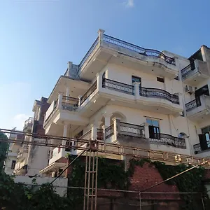 Varuna Palace-fully Vaccinated Staff Varanasi