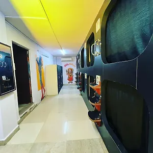 Madsquad Dorms & Ostello