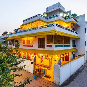  Hostal Gostops Lite